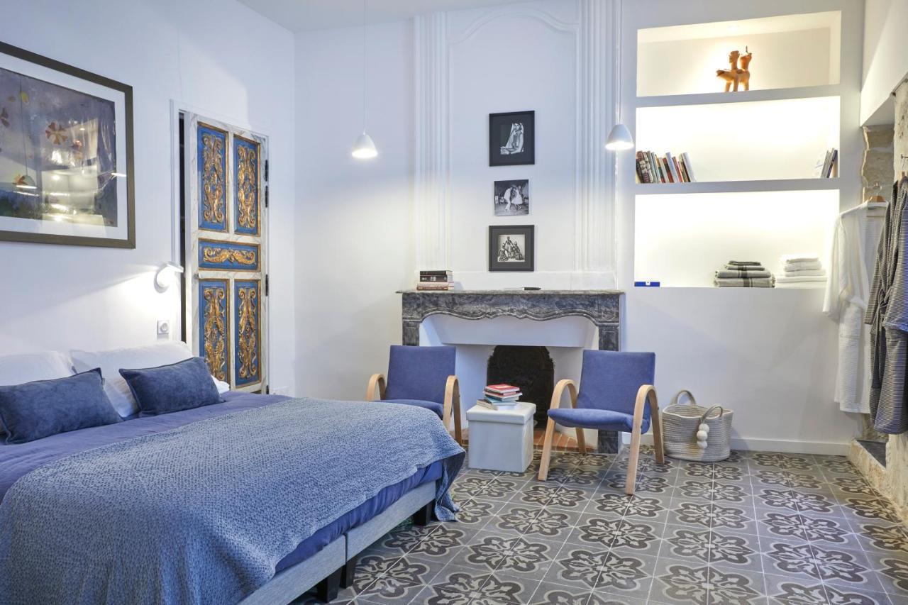 Apartment Beautiful Art Lovers